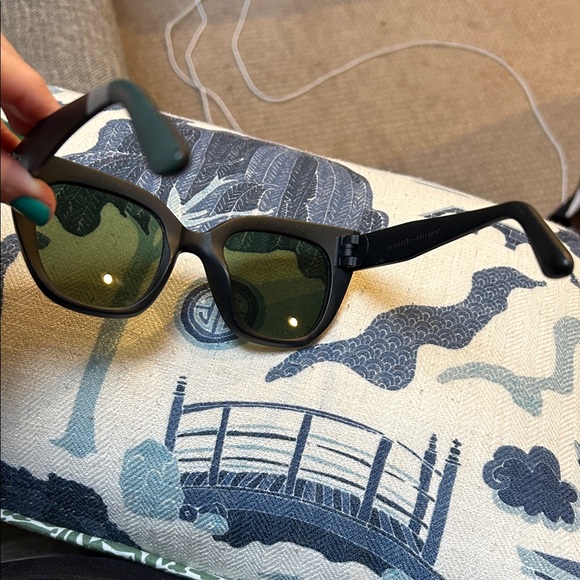 Toms Matte Black Cat-Eye Sunglasses - Picture 5 of 9